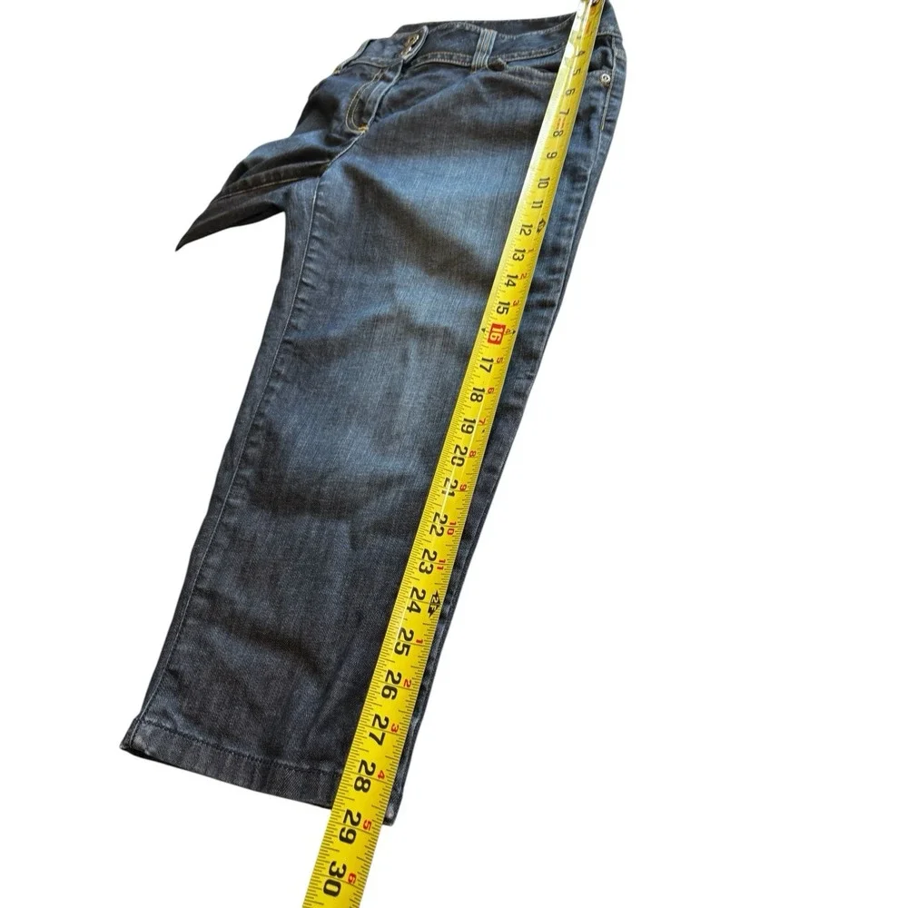 Ann Taylor Curvy Fit Jean Lindsay Size 6 Double Button Waist 20 in. Inseam Capri